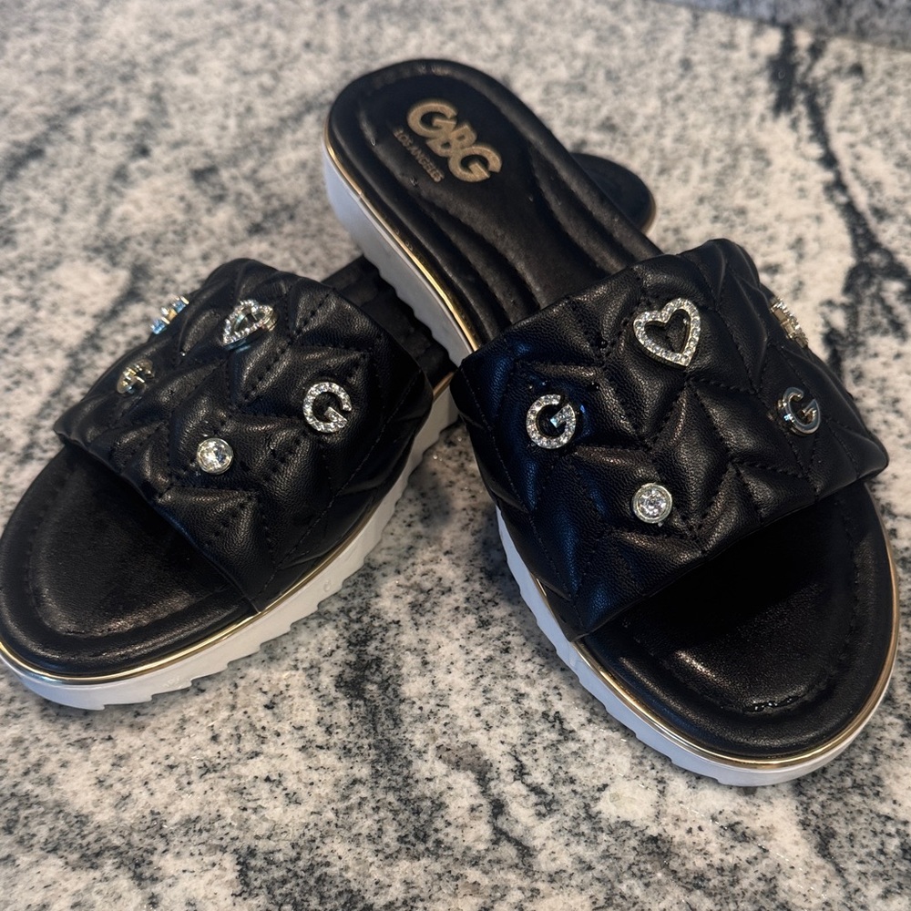 GBG Los Angeles Black Quilted Slides with Heart Embellishments